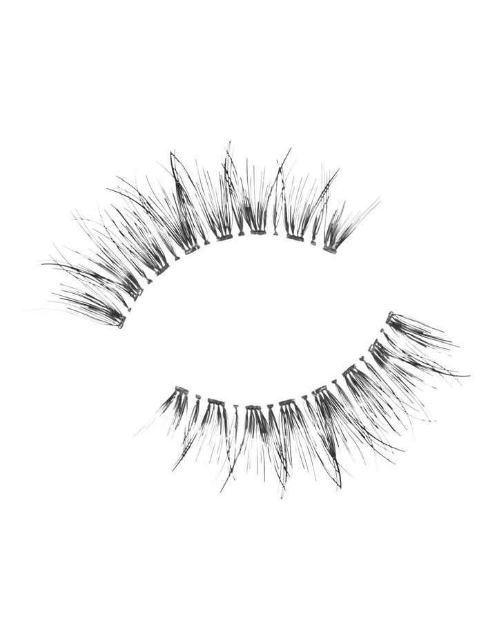 Look Real Faux Natural Lashes