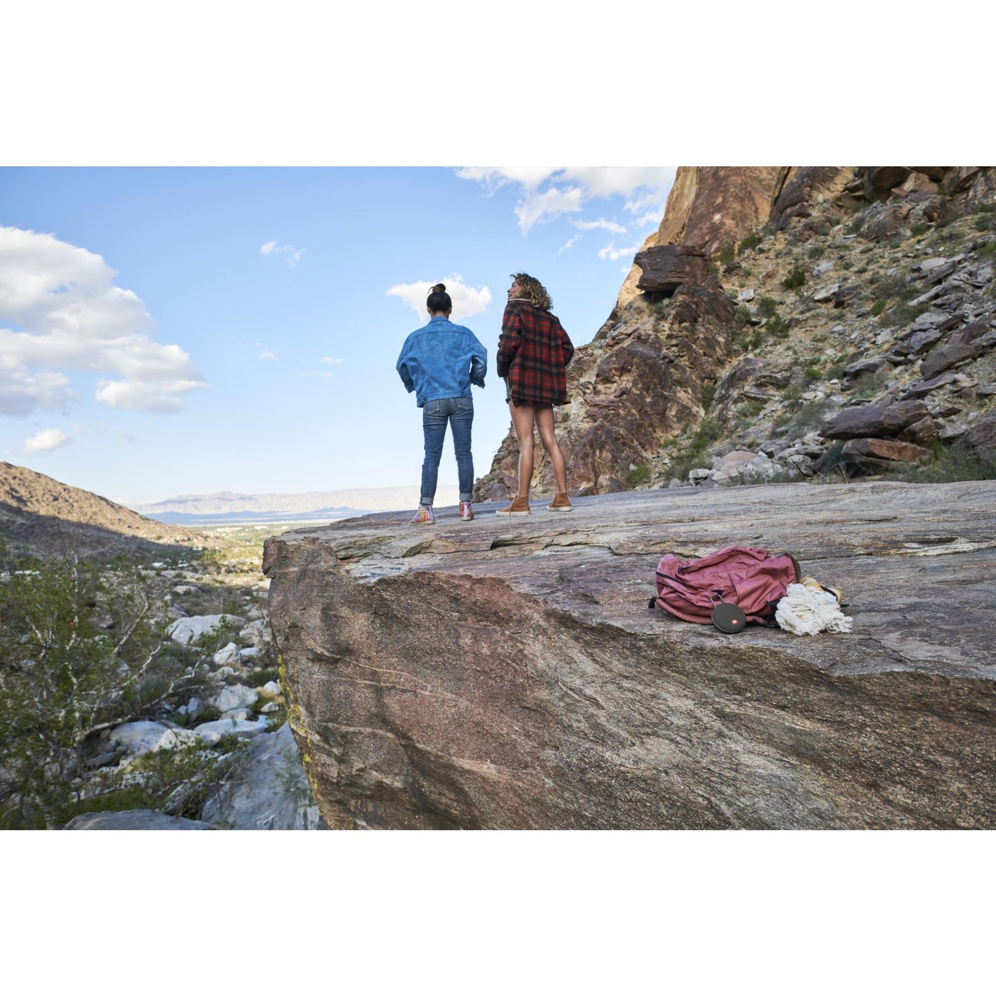 JBL CLIP 3 Portable Bluetooth Speaker (Midnight Black)