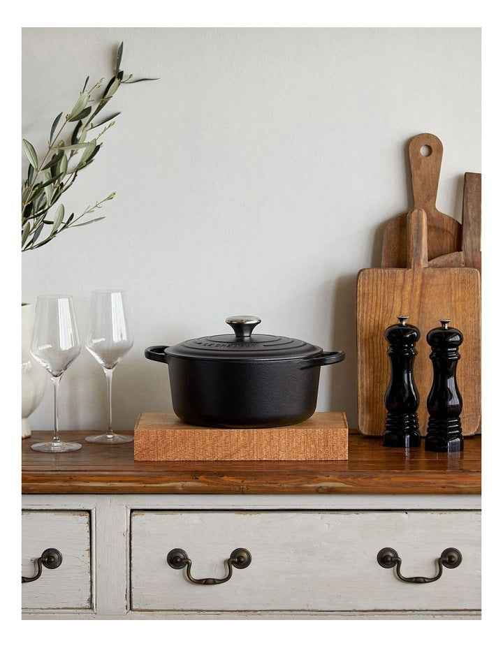Pepper Mill in Black