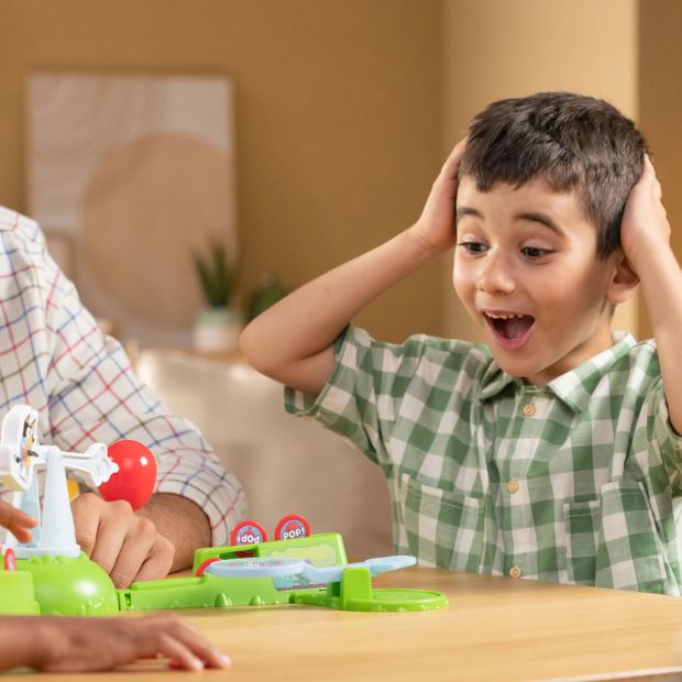 Bluey Keepy Uppy Game. Keep the Balloon in the Air