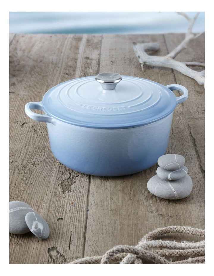 Signature 24cm Cast Iron Round Casserole Blue