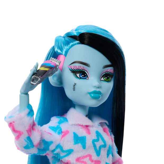 Monster High Self-Scare Secrets Frankie Stein Fashion Doll with 13 Realistic Accessories