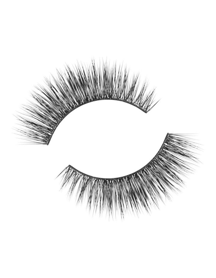 Look Real Faux Dramatic Lashes