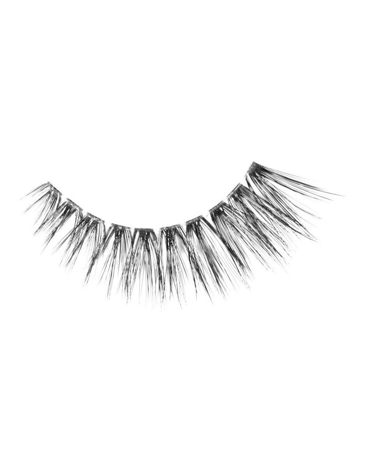 Look Real Faux Dramatic Lashes
