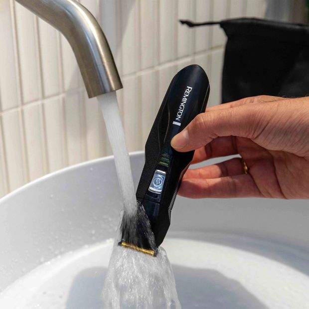 Remington 5 in 1 Titanium Multi Grooming Kit