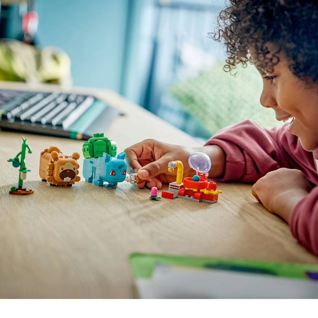 LEGO® Pokemon SMART Play: Berry Bash with Bulbasaur and Bidoof 72155