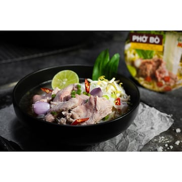 Mama Pho Bo Beef Rice Noodle Bowl 65g