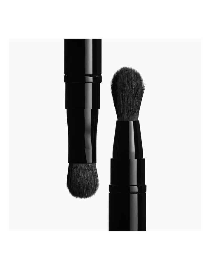 PINCEAU DUO PAUPIÈRES RÉTRACTABLE Nº200 Dual-Ended Eyeshadow Brush: Applies and Blends