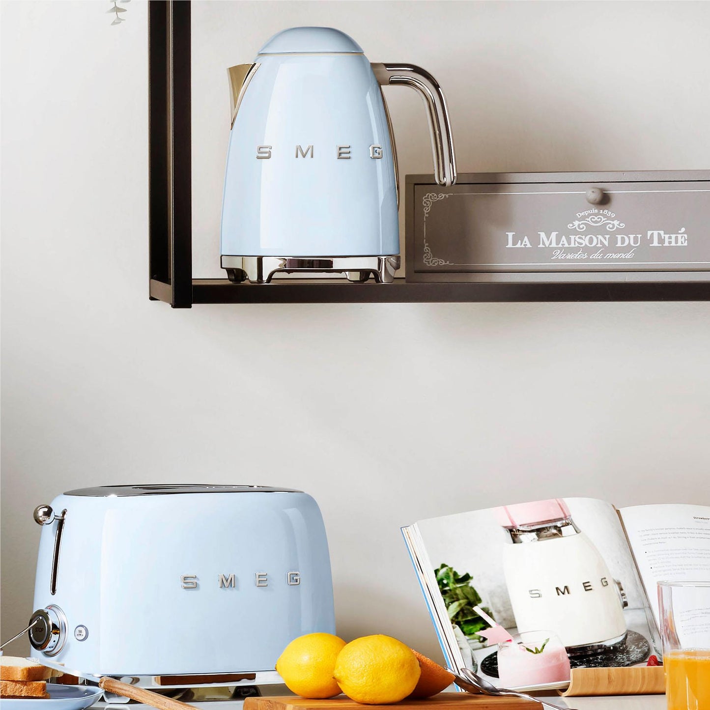 Smeg 50's Style 1.7L Kettle (Pastel Blue)
