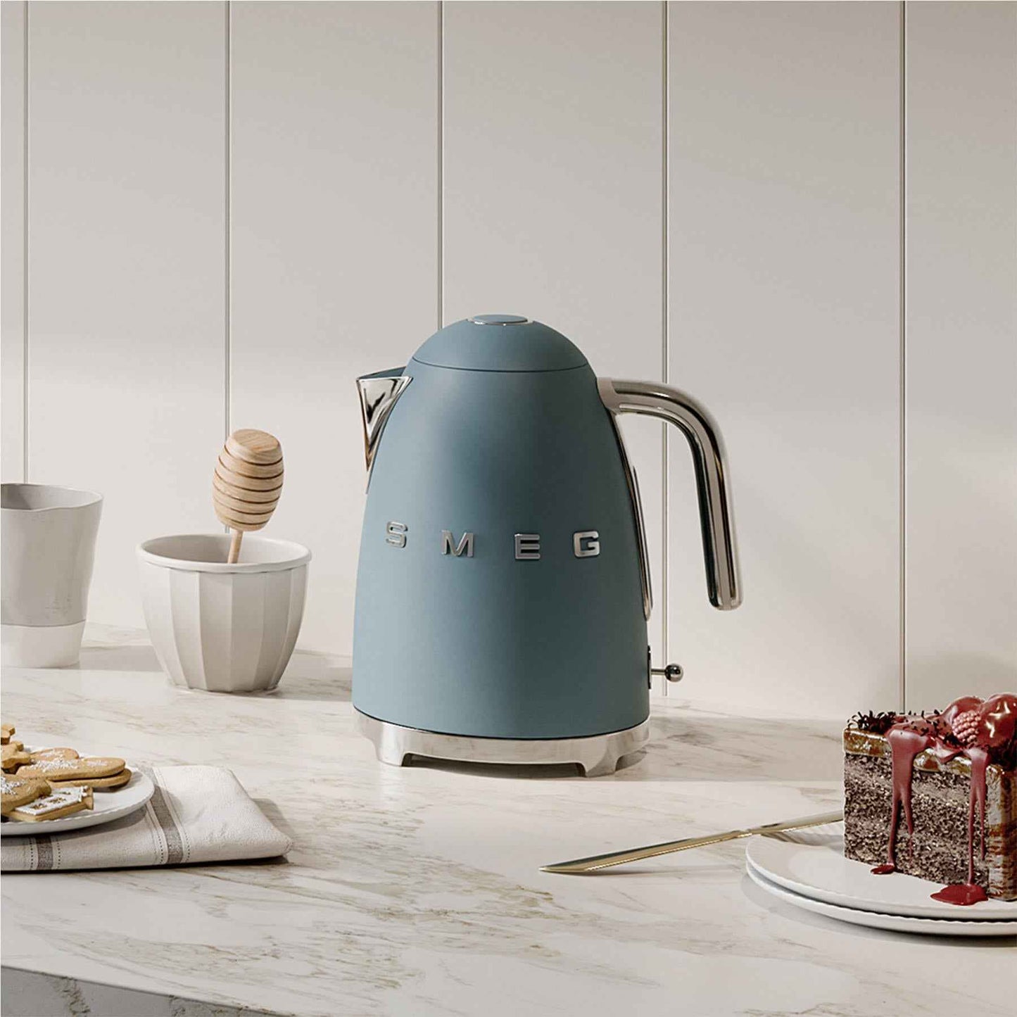 Smeg 50's Style 1.7L Kettle (Storm Blue)