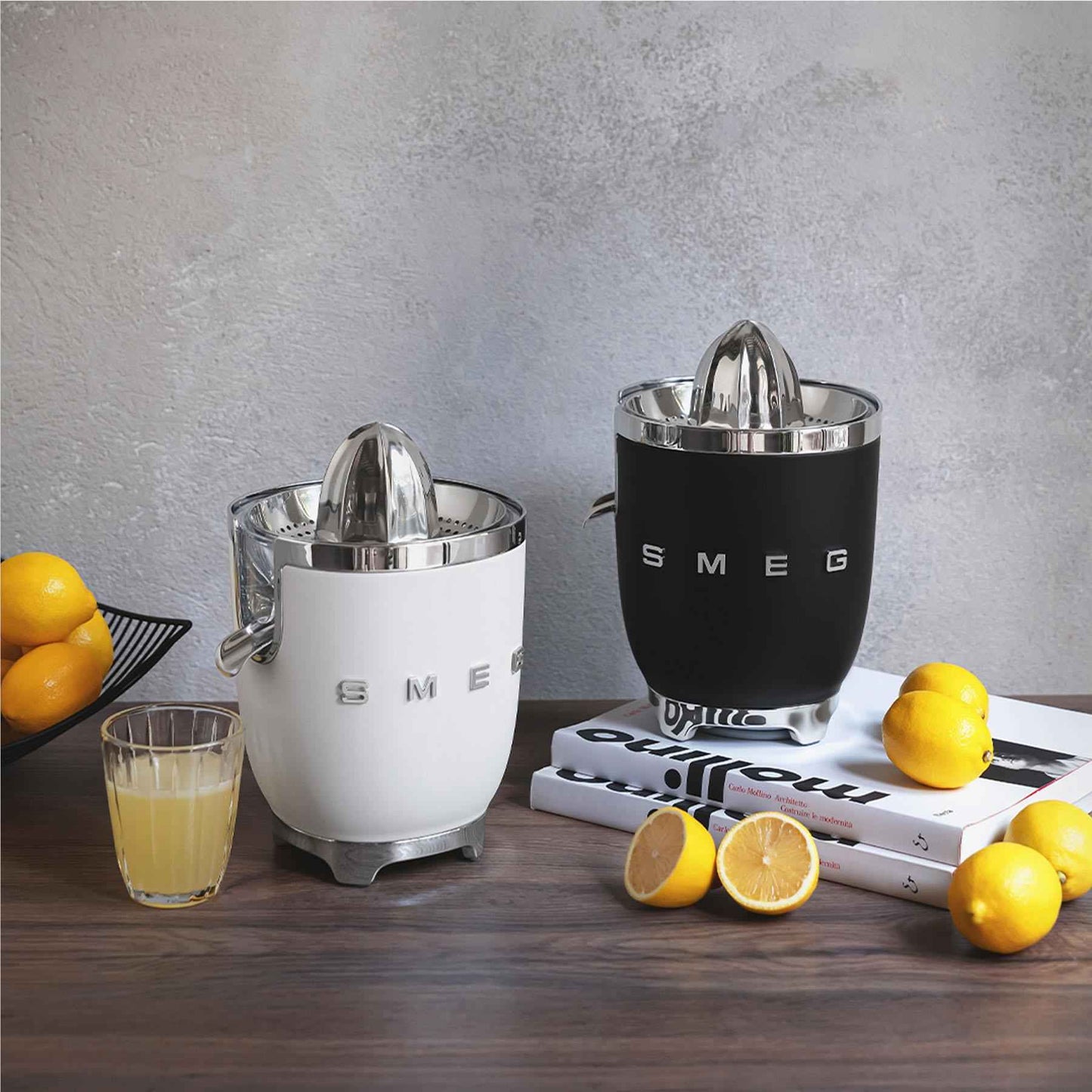 Smeg 50's Style Retro Citrus Juicer (Black)