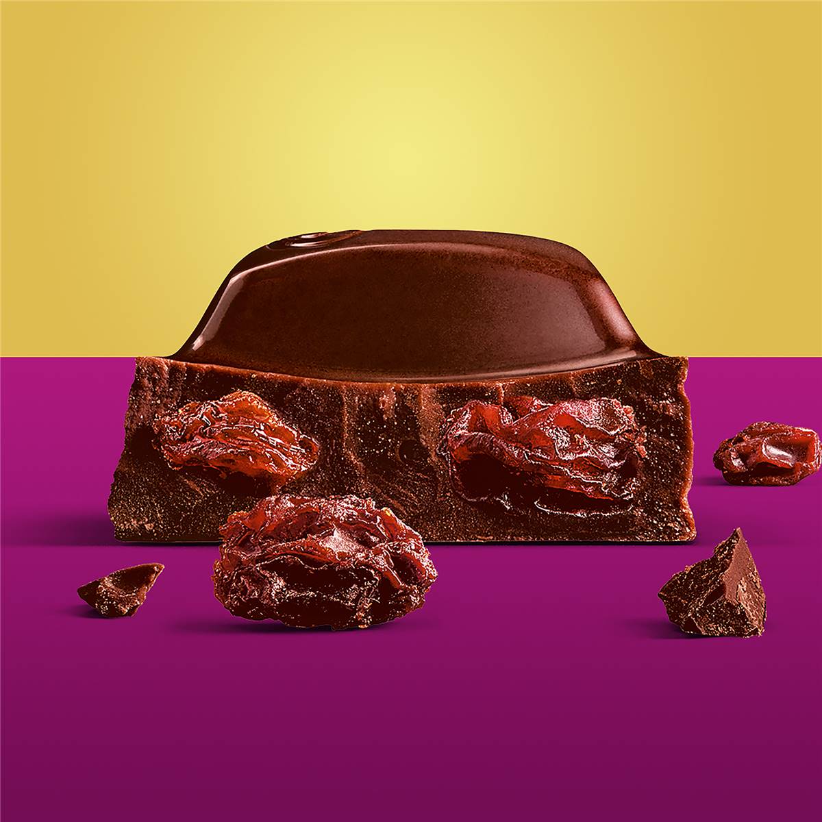 Cadbury Old Gold Rum 'n' Raisin Dark Chocolate Block 180g