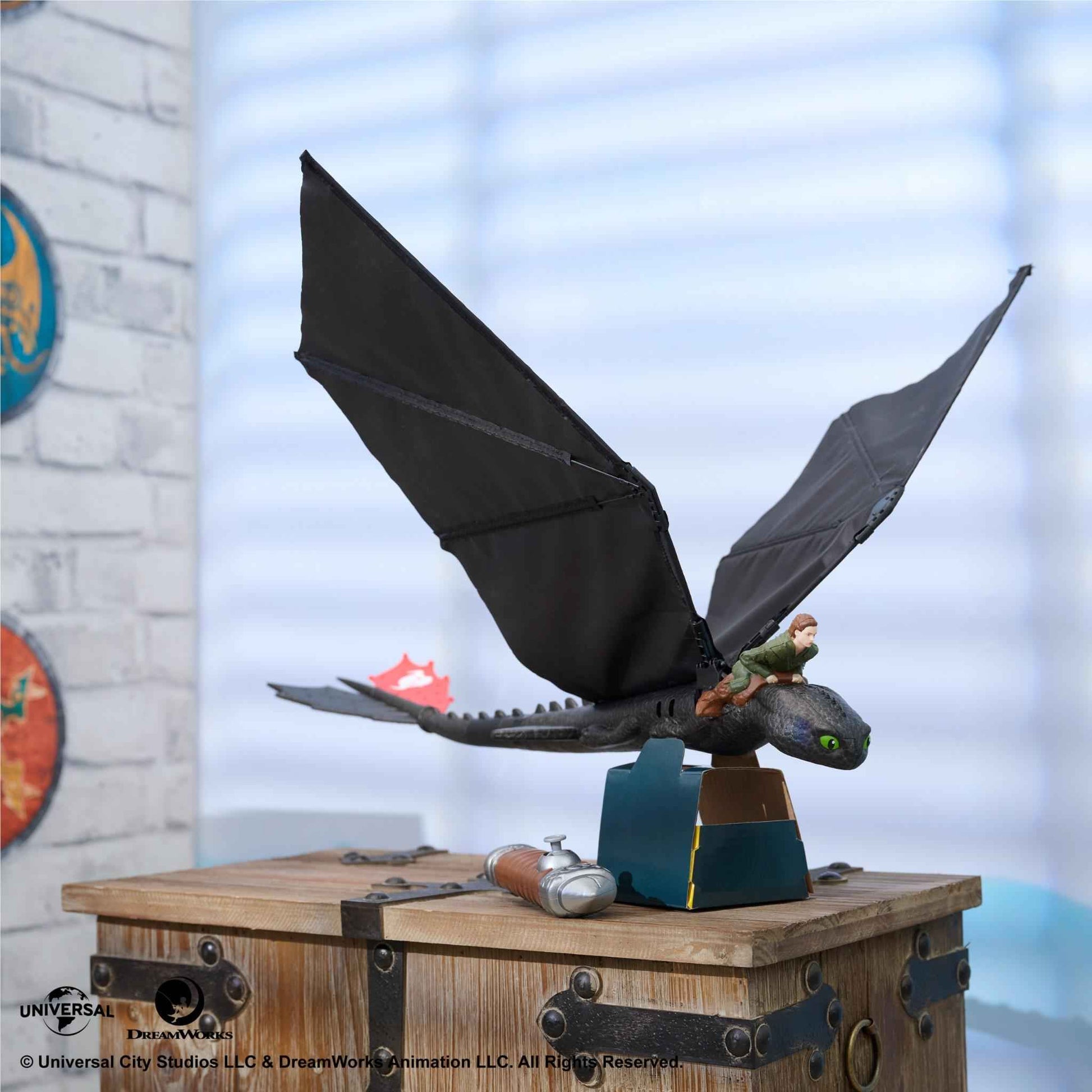 How to Train Your Dragon - Real Flying RC Toothless