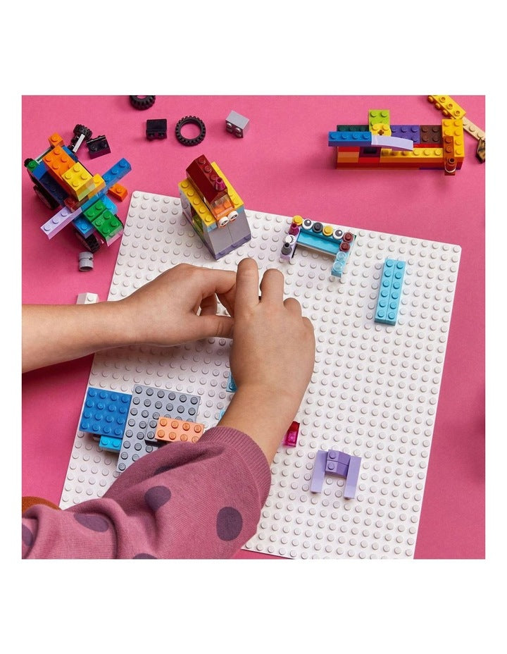 Classic White Baseplate 11026