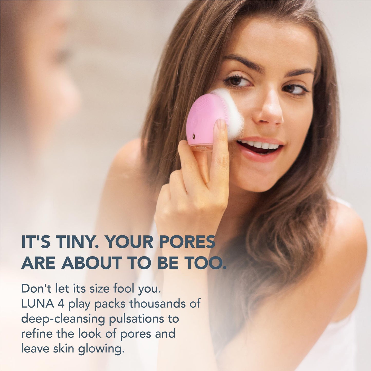 Foreo Luna 4 Play Facial Cleansing Device (Pink)