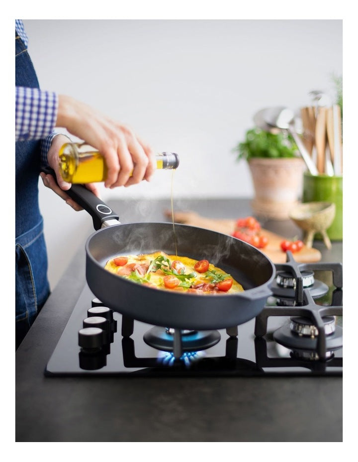 Diamond Lite Fixed Handle Conventional Saute Pan with Lid 32cm 4.75L Gift Boxed