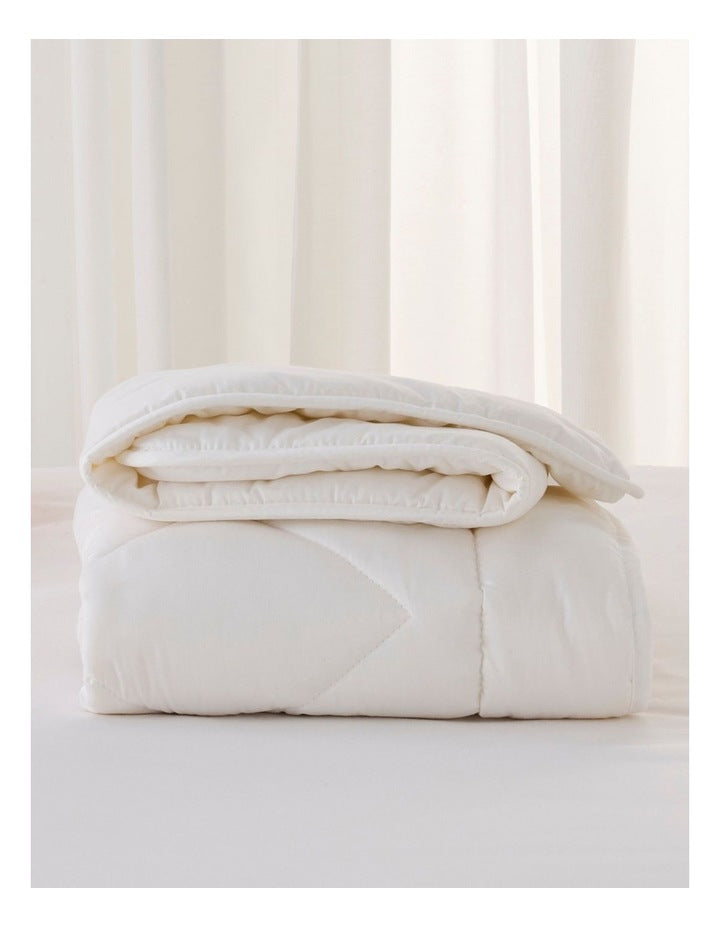 Baby Wool Quilt Cot in White