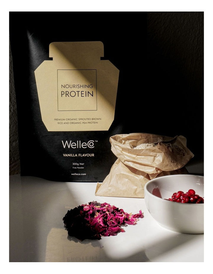 Nourishing Vanilla Protein Powder Refill 300g