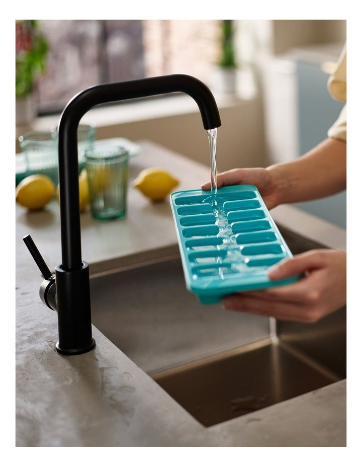 Easy Release Ice Tray in Blue
