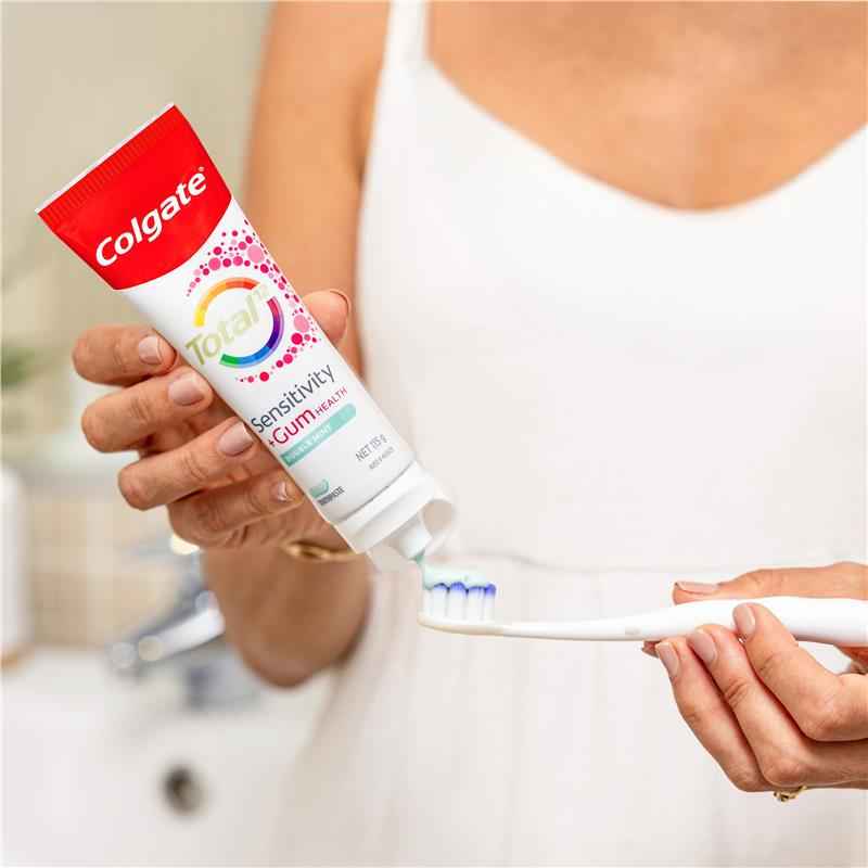 Colgate Toothpaste Total Sensitivity & Gum Double Mint 115g