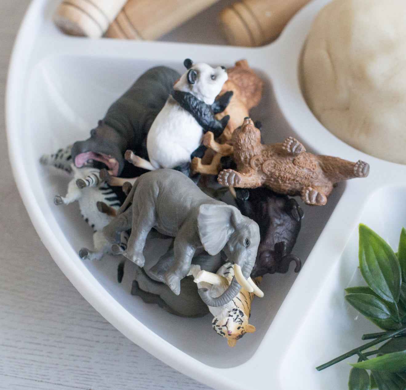 Wild Life Figurine TubeA Mini Play Set 12pc by CollectA Animal Figurines 3yrs+