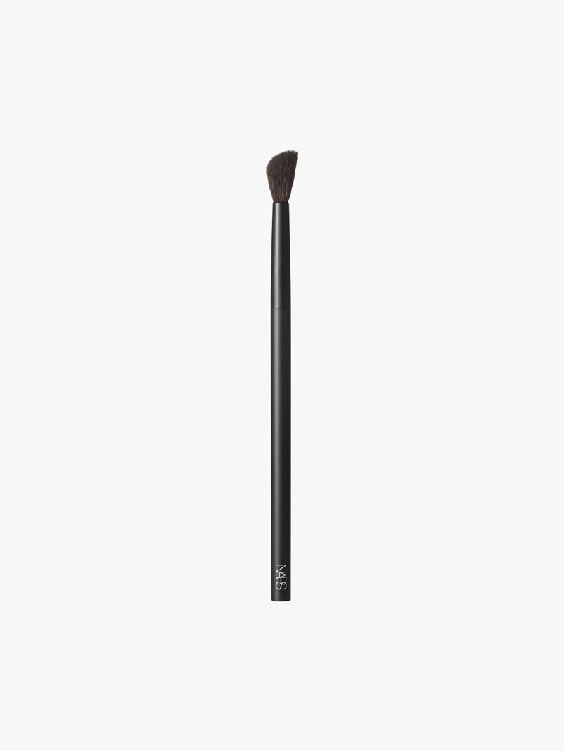 #10 Radiant Creamy Concealer Brush