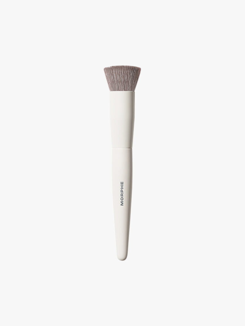 M106 Flat-Topped Foundation Brush