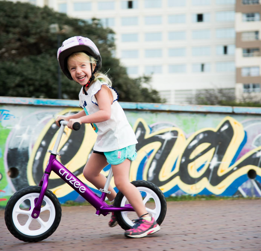 Cruzee Balance Bike BLACK Best Seller Kids Toddler Bike 18mths-5yrs (Bulky Shipping)