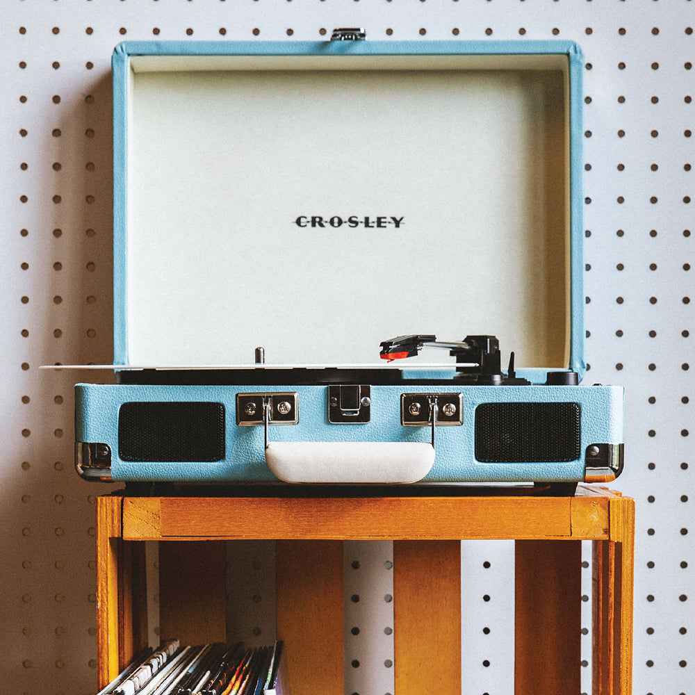 Crosley Cruiser Bluetooth Portable Turntable - Turquoise + Bundled Majority D40X Bluetooth Speakers