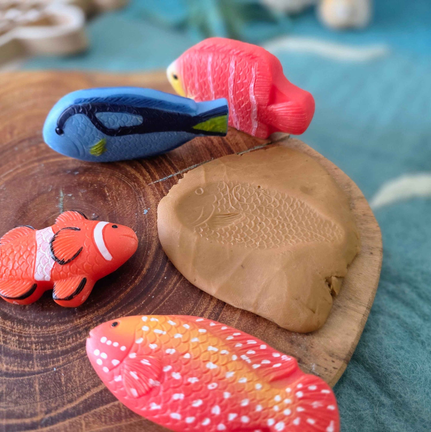 Yellow Door Sensory Play Stones Fish 8pcs Playdough Sand Toys Sensory Toys Toddler Developmental Toys 2yrs+ PREORDER END AUGUST