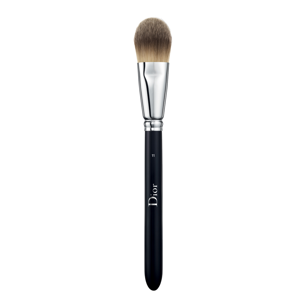 Light Coverage Fluid Foundation Brush N° 11