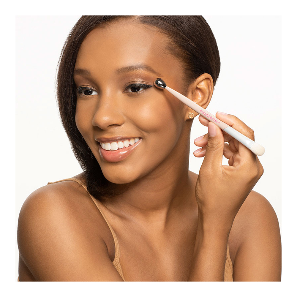 Shady Lady Eyeshadow Brush & Cooling Roller