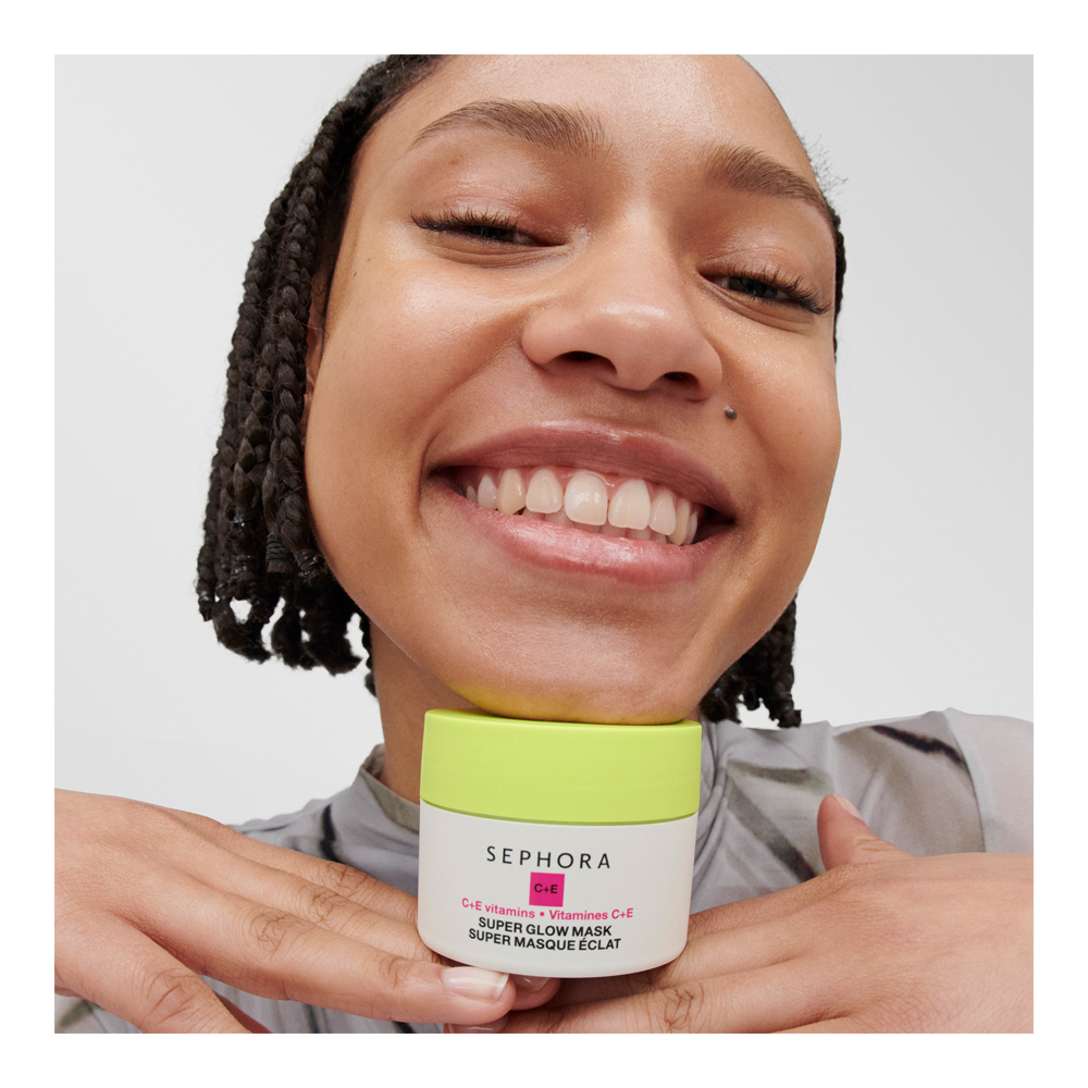 Super Glow Mask With Vitamins C + E - 50ml