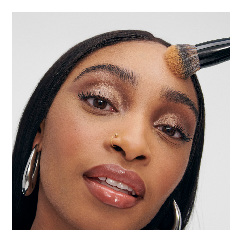 Pro Foundation Brush #64