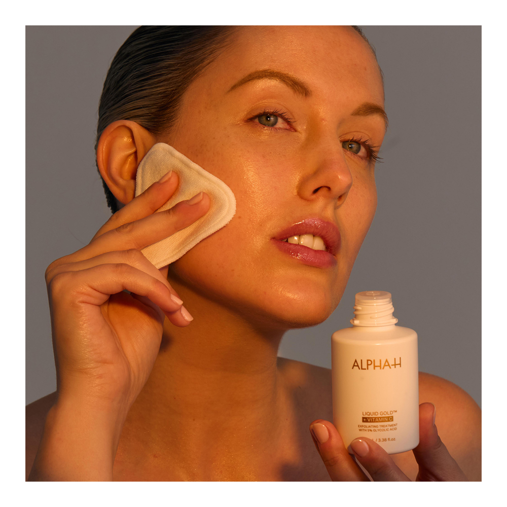 Liquid Gold™ + Vitamin C Exfoliating Treatment - 100ml