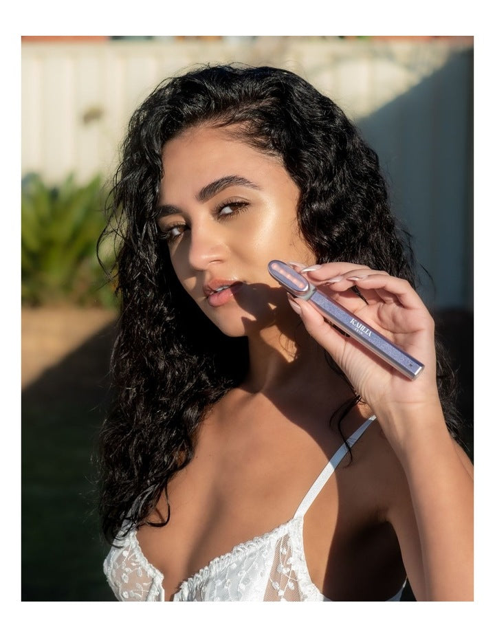 LED Light Therapy Face Wand in Pink