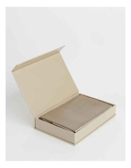 Luxe Silk Pillowcase in Champagne