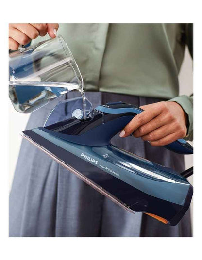 800 Series Steam Iron in Blue DST8020/20