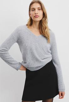 Cashmere V-Neck Knit