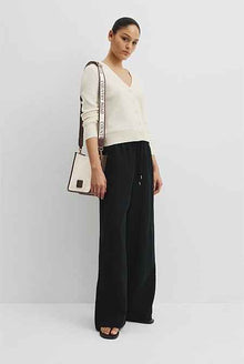 Pippa Crossbody