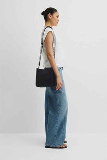 Pippa Crossbody