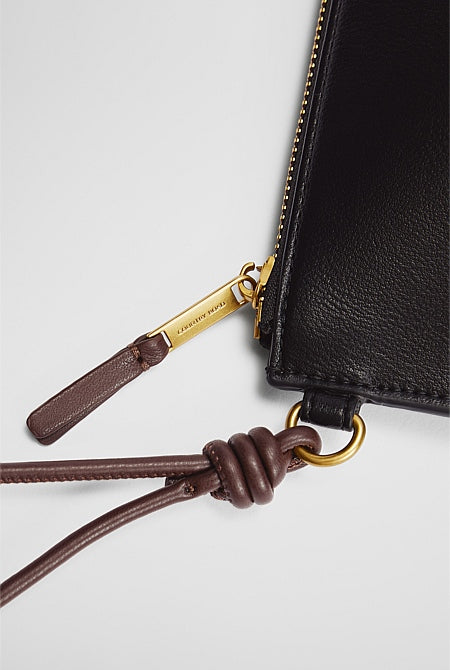 CR Essential Pouch