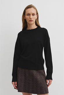 Lightweight Merino Wool Crew Neck Knit