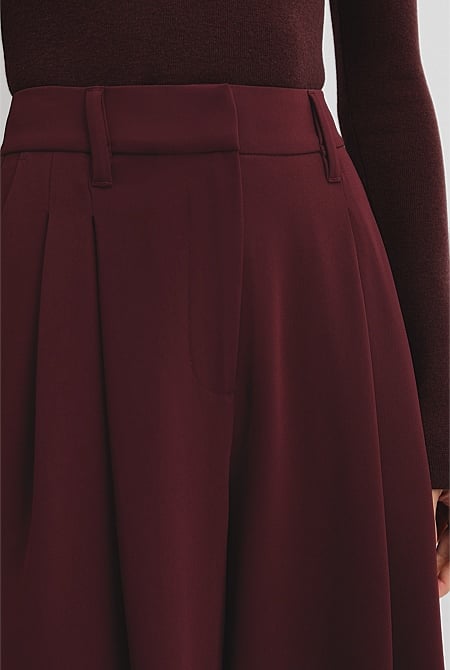Soft Pleat Pant