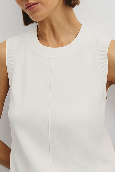 Compact Neck Tank