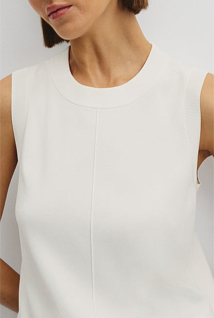 Compact Neck Tank