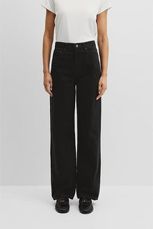 Straight Leg Jean