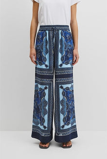 Scarf Print Pull-On Pant