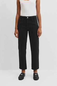 Classic Mid Rise Straight Jean