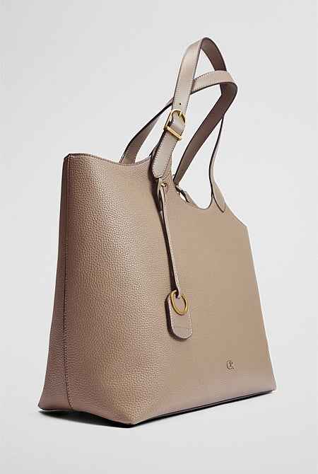 Country Road Buckle Tote Bag